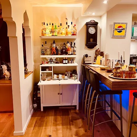 Casa *